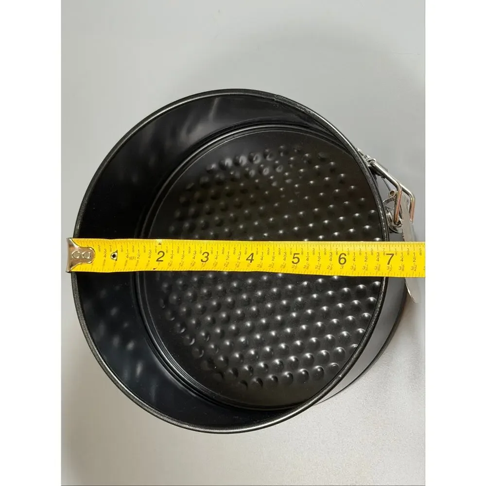7 Inch Nonstick Springform Cake Pan Removable Base Like New - Picture 6 of 7